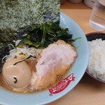 横浜ラーメン 町田家 - 