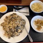 美味園 - 高菜チャーハンセット　890円