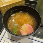 網元 伊豆 - 味噌汁　お麩が入っている