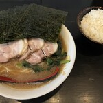 Yokohama Iekei Ramen Shidou - 