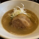 鶏豚骨ラーメン 麺屋かがり - 