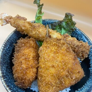 鎌倉どんぶり市場_1