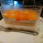 木館 - オレンジと桃のケーキ