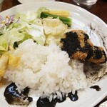 キッチン ブルー グローブ - ２度目はサラダ、お新香も乗せてワンプレート