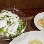 キッチン ブルー グローブ - サラダ、お新香のアップ