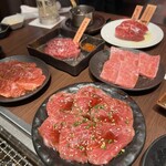 焼肉ホルモン酒場 韓の台所 - 