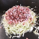 お好み焼き 新長 - 一見 しょぶりはミンチっぽいんだけど 味は？