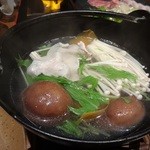 平田牧場 - 日高昆布入りのお鍋で・・・