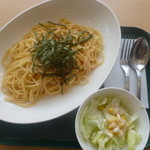 プロントカフェ - 料理写真:辛子明太子パスタ、サラダ