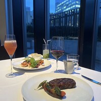 THE COSMOPOLITAN GRILL BAR TERRACE - 