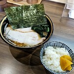 横浜家系ラーメン 林家 - 