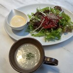 TASTY PLACE THE DINING - ベジプレートのスープとサラダ