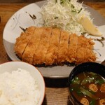 とんかつ 桐の家 - 上ロースかつ定食