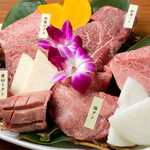 焼肉ダイニング たじまや庵 - 黒毛和牛特選盛合わせ