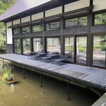 早苗饗 - あの椅子に座って寛いでみたいと思わせる