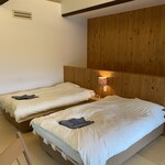 早苗饗 - やはりツインベッドでないと