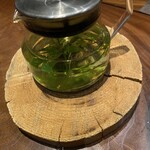 早苗饗 - ハーブ・ティーは見映えが良いので、もう一枚