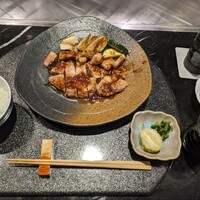 鉄板焼 しろや 銀座亭 - 米沢豚のステーキ