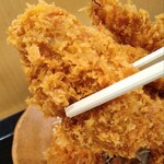 Katsuya - 秋の海鮮フライ定食のカキフライ