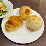 鎌倉パスタ - クロワッサン チーズボール 明太ロール