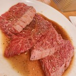 炭火焼肉市場 済州家 - 