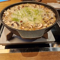 とり料理 鳥者 - 葱入れ直後。動画で伝えられないのが残念。