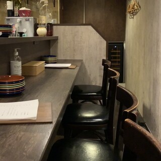 洋酒と洋食 ユトリロ_2