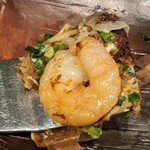 Okonomiyaki Teppan Ishokuya Tokubee - 結構大きいエビ様が4個位