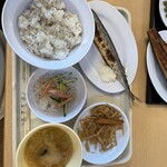 監獄食堂 - さんま定食