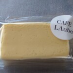 Cafe LAube - ベイクドチーズケーキ300円