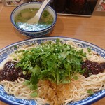 西北拉麺 - 牛肉拌麺　大盛り