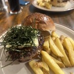 HYOE'S BURGERS + FRIES - 