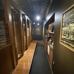 イタリアン居酒屋 ガルゴッタ - 店内　通路