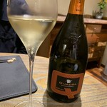 傳 - イタリアのスパークリングワイン、フランチャコルタ