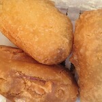 おむすびのお店 はせがわ - 芋天　大きめにカットした芋をアメリカンソーセージみたいな感じに衣を付けて揚げてあります　かなり美味しい