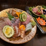 かもめ食堂 - 刺し身の盛合せ