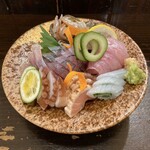 かもめ食堂 - 刺し身の盛合せ