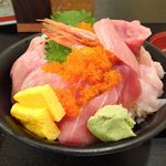 三是 - 大海鮮丼（大盛）1,100円
