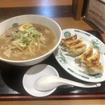 Hidakaya - 肉そば、餃子（6個）セット 950円（税込）