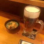 仙次郎 - 「生ビール ザ・プレミアムモルツ(中)」(600円)とお通し