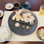 とんかつ 久 つくば店 - 「天使の海老、ヒレ2ヶ、朝採れ野菜」2,700円税抜き♫
