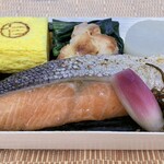 タノジ - 横浜のり弁当「鮭」
〜 たの字の自家製塩鮭 〜