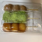 ZUNDA ZUNDA Cafe - テイクアウトおだんごは1本180円ほど。もちもち。