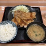 長者原サービスエリア （下り線）フードコート - 伊達ざくらポーク生姜焼定食