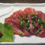 鳥膳 丸梅 - 馬刺しの赤身　