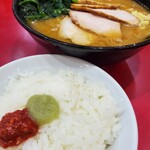 ラーメン 杉田家 - 