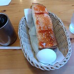 Komeda Ko Hi Ten - 山食パンイチゴジャムとゆでたまご