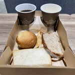 ザスタンダードベイカーズ - スープモーニング セット：おまかせパン4種、コーン・スープ、コーヒー