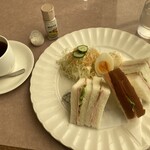 Guran meeru - ◉モーニングセットＡ　600円
                          ハムサンド、ゆで玉子、サラダ、コーヒー