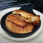 クイーンズベーカリー - ミートパイの断面